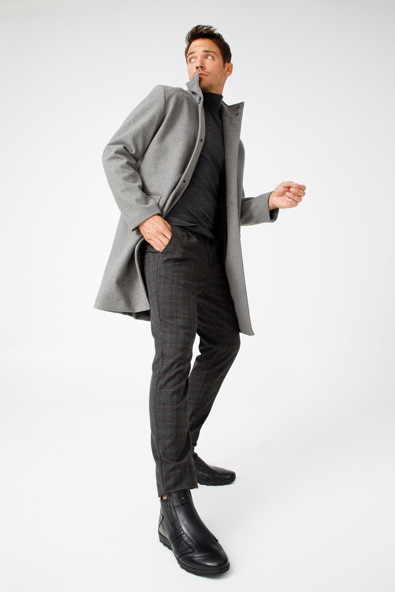 The Montreal Black Leather Casual Zip-Up Ankle Men Boot