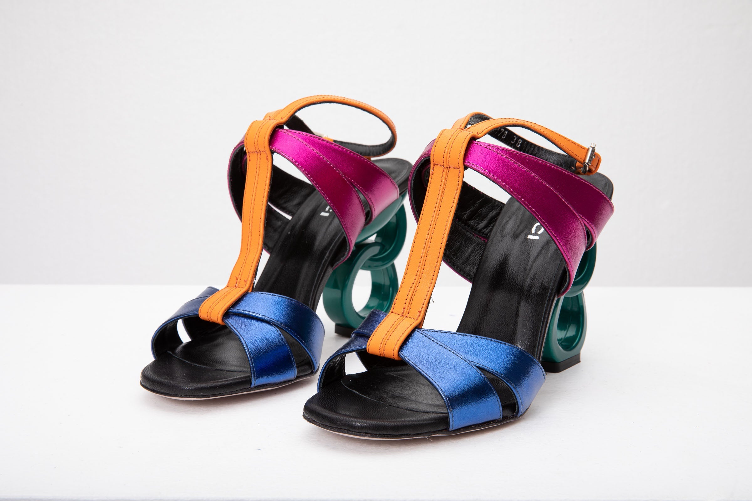 Vinci Leather Shoes The Duffryn Multicolor T-Strap Leather Women Sandal