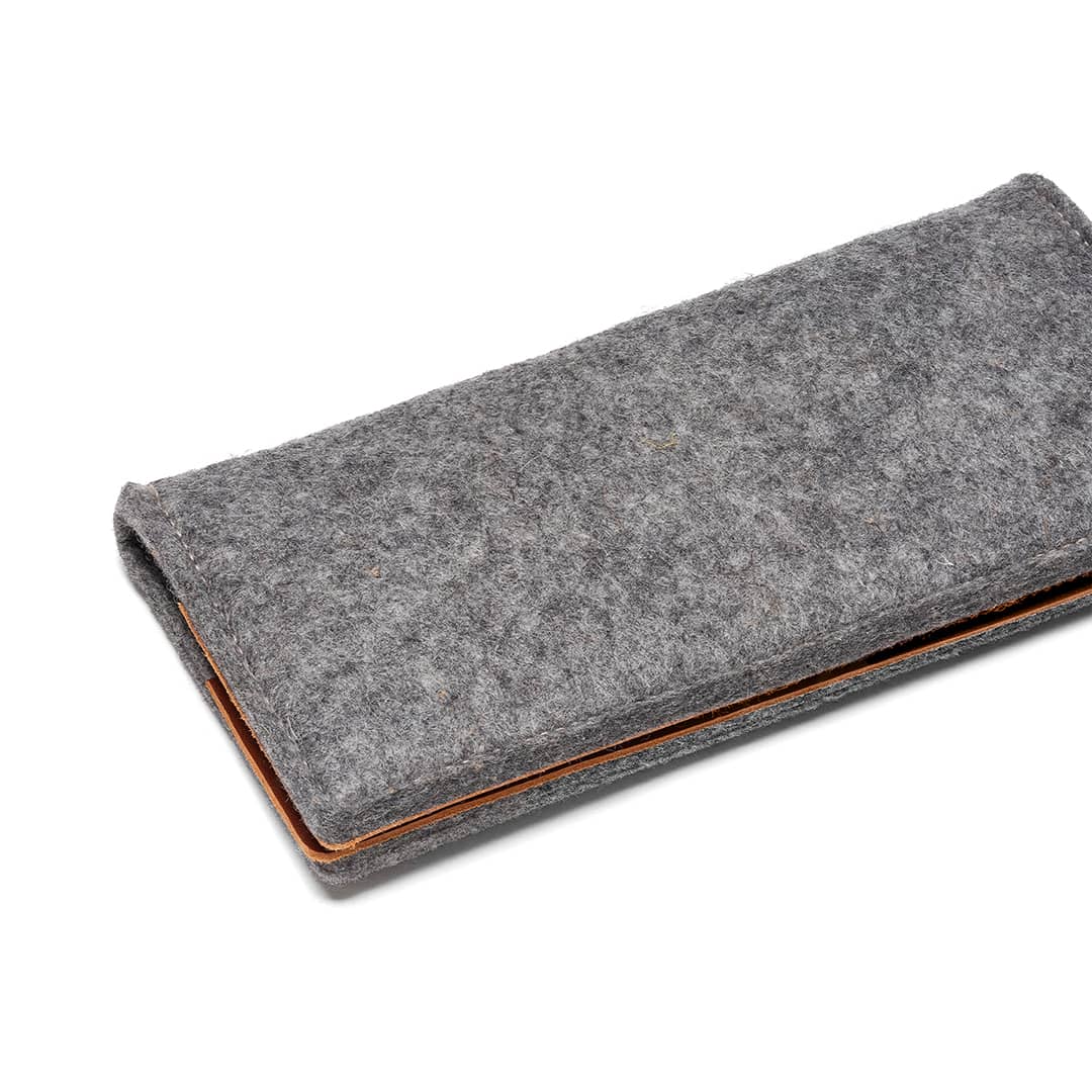 Kyrgies Travel Wallet