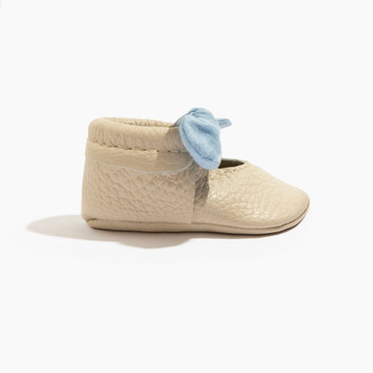 Linen Periwinkle Knotted Bow Baby Shoe Knotted Bow Mocc by Freshly Picked – Don't Panic Shoes