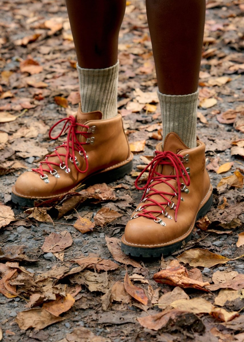 Natural - Dyed Retro Crew Socks by American Trench – Don't Panic Shoes