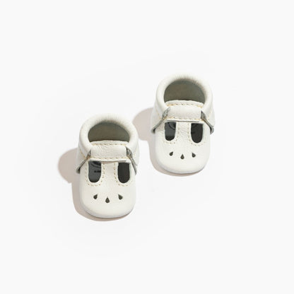 Newborn Bright White Mary Jane Baby Shoe Mary Jane by Freshly Picked – Don't Panic Shoes