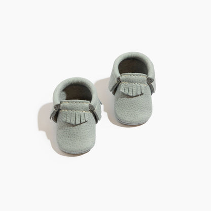 Newborn Greatest Snow On Earth Moccasin Baby Shoe Moccasin by Freshly Picked – Don't Panic Shoes