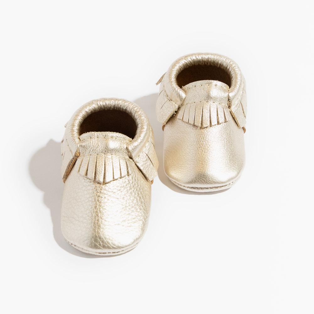 Platinum Moccasin Baby Shoe Moccasin by Freshly Picked – Don't Panic Shoes