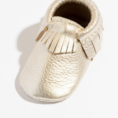 Platinum Moccasin Baby Shoe Moccasin by Freshly Picked – Don't Panic Shoes