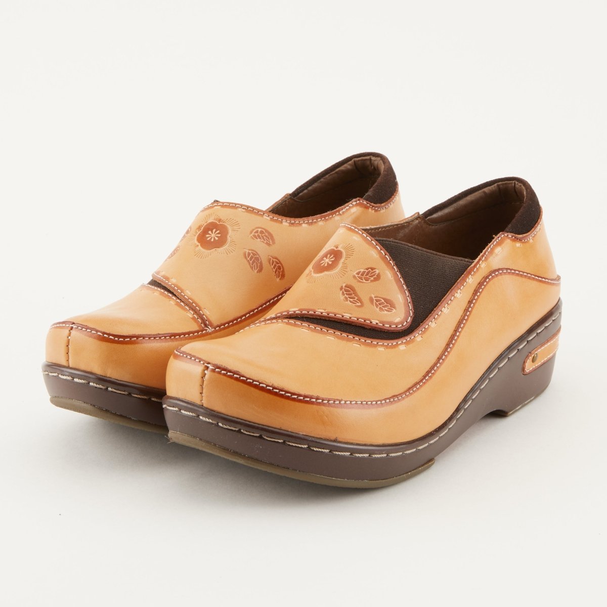 Spring Step Shoes L'artiste Burbank Women's Hand Painted Leather Clogs Slip - On Shoe by Spring Step Shoes – Don't Panic Shoes