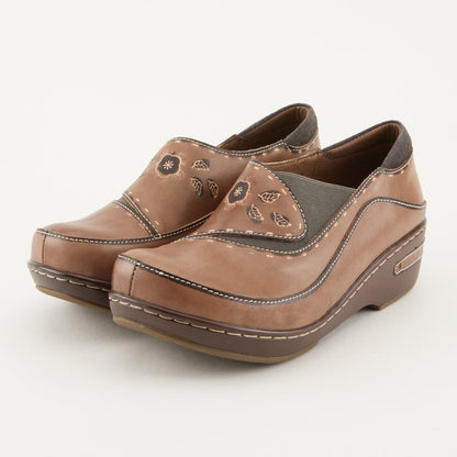 Spring Step Shoes L'artiste Burbank Women's Hand Painted Leather Clogs Slip - On Shoe by Spring Step Shoes – Don't Panic Shoes