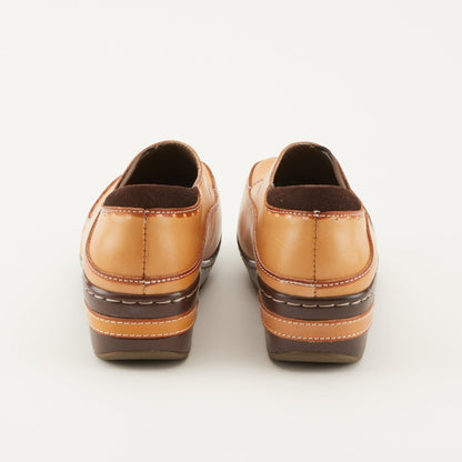 Spring Step Shoes L'artiste Burbank Women's Hand Painted Leather Clogs Slip - On Shoe by Spring Step Shoes – Don't Panic Shoes