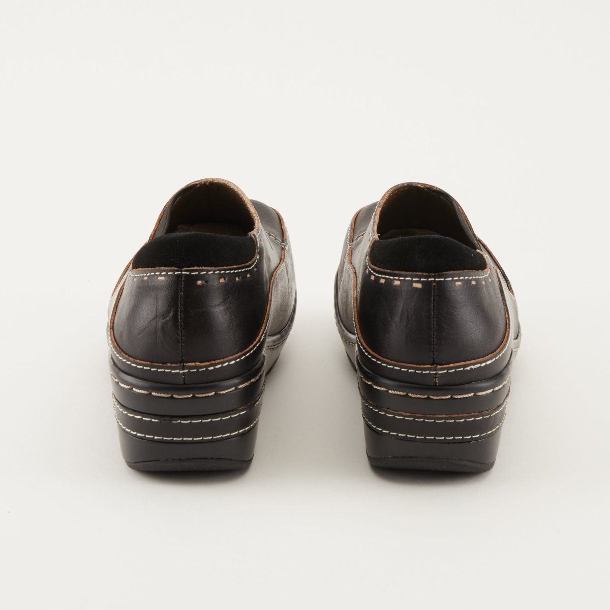 Spring Step Shoes L'artiste Burbank Women's Hand Painted Leather Clogs Slip - On Shoe by Spring Step Shoes – Don't Panic Shoes