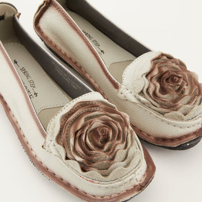 Spring Step Shoes L'artiste Dezi Women's Handpainted Leather Shoes Slip - On Shoe by Spring Step Shoes – Don't Panic Shoes