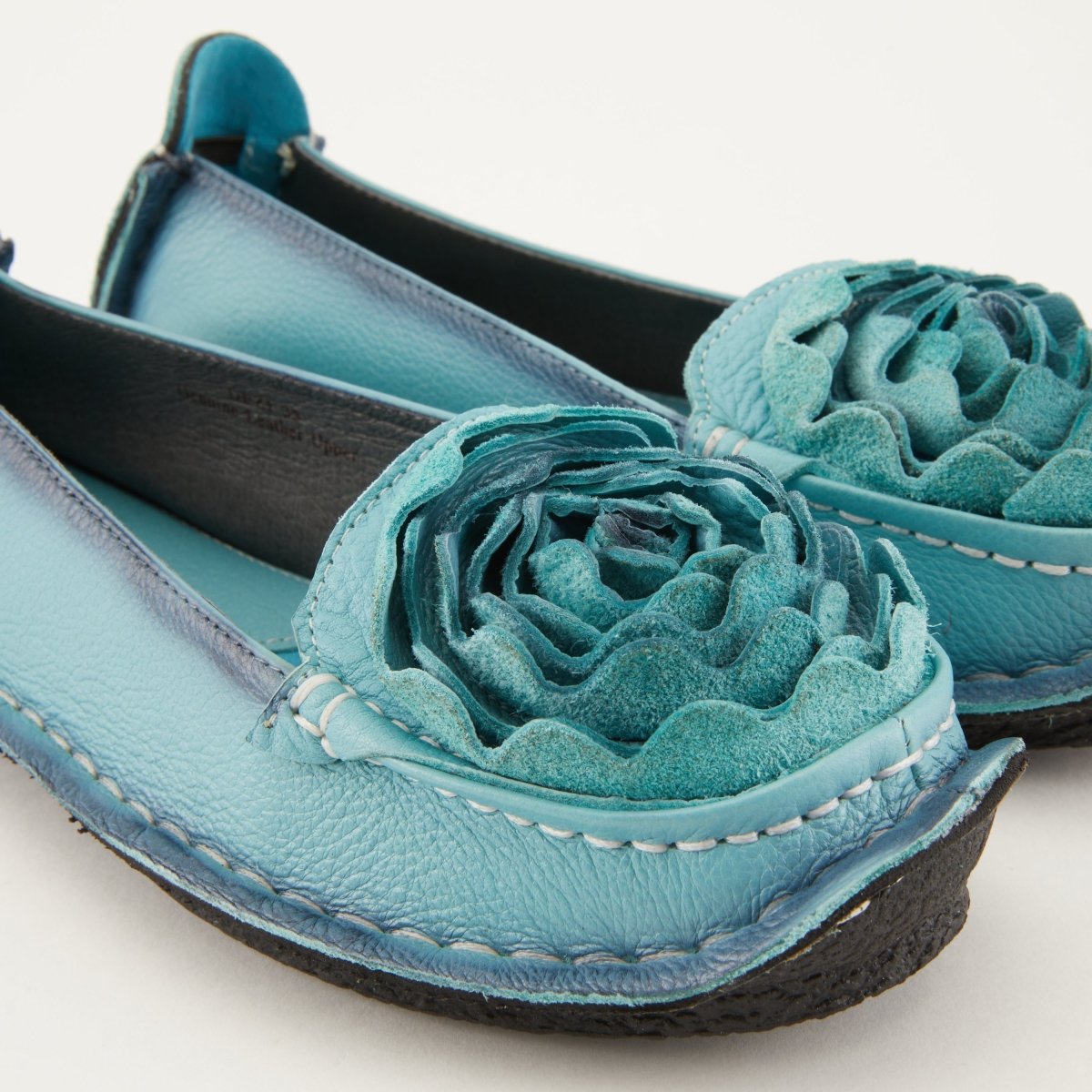 Spring Step Shoes L'artiste Dezi Women's Handpainted Leather Shoes Slip - On Shoe by Spring Step Shoes – Don't Panic Shoes