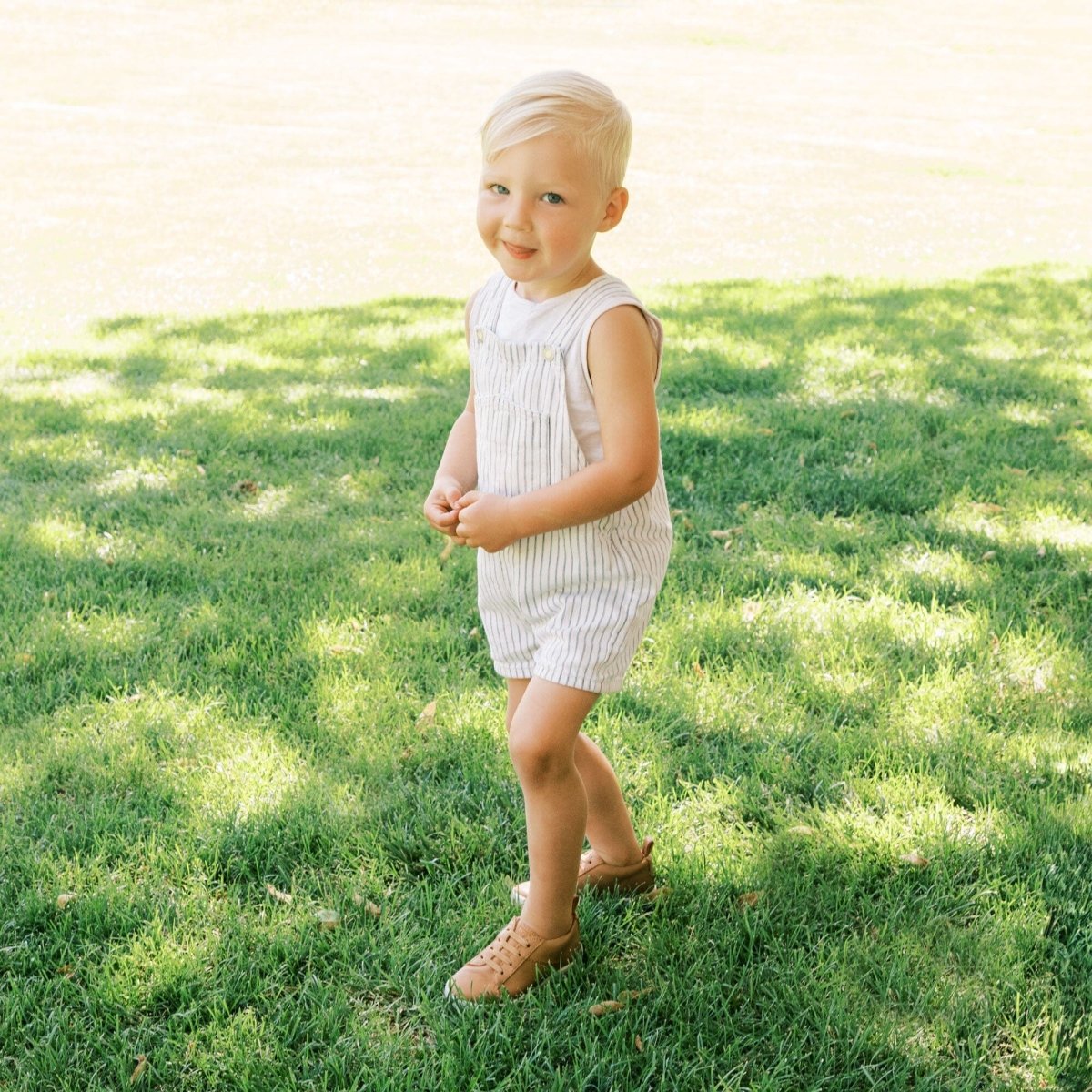 Weathered Brown Classic Lace Up Ii Sneaker Kids - Classic Sneaker by Freshly Picked – Don't Panic Shoes