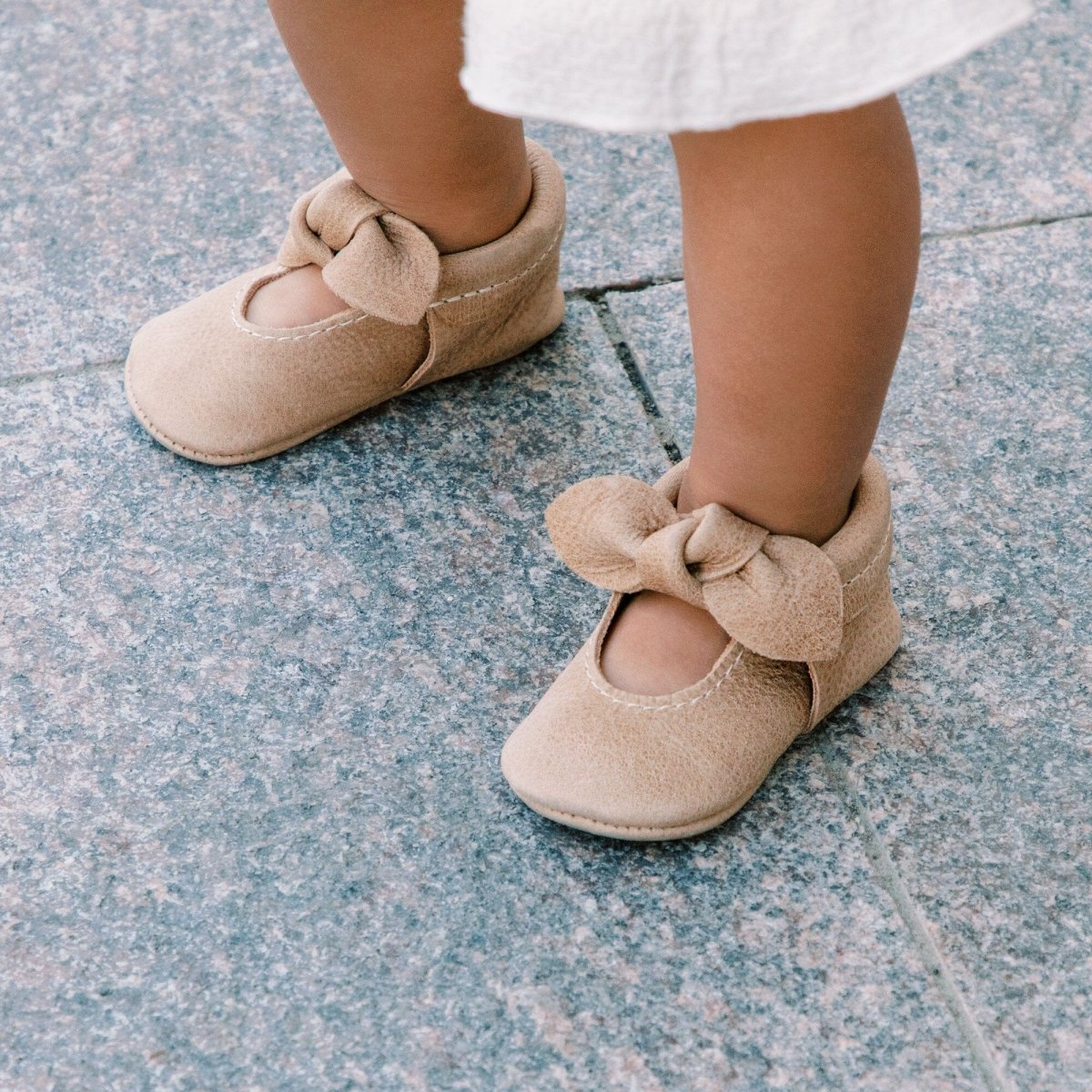 Weathered Brown Knotted Bow Baby Shoe Knotted Bow Mocc by Freshly Picked – Don't Panic Shoes
