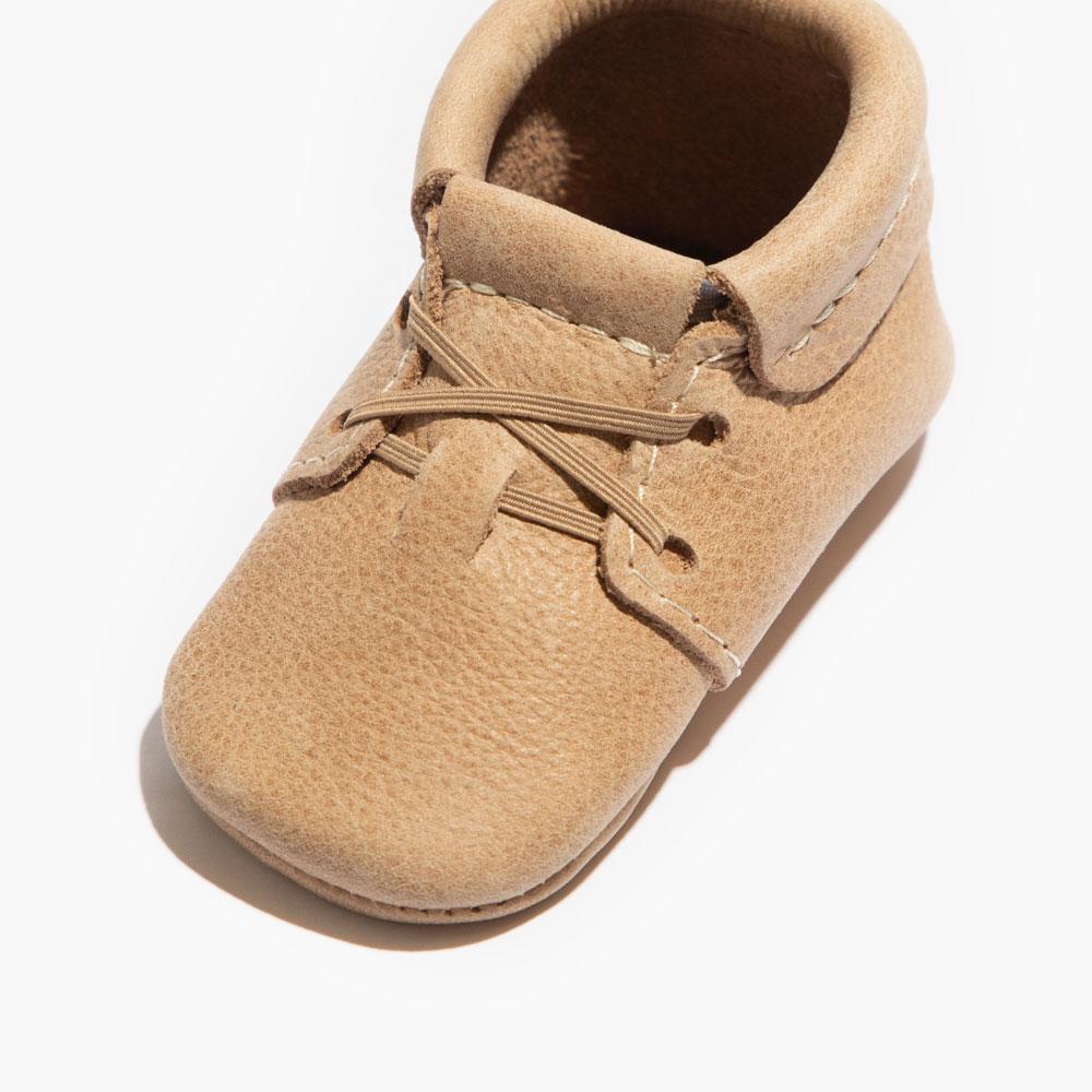 Weathered Brown Oxford Baby Shoe Oxford by Freshly Picked – Don't Panic Shoes