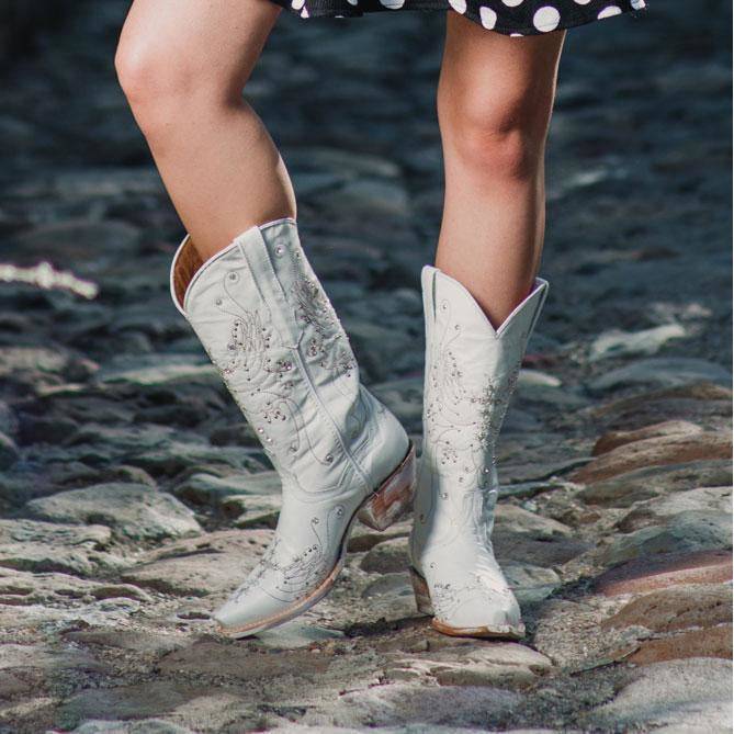 White Rhinestone Cowgirl Boots (Wedding Cowgirl Boots) Cowgirl Boots by Soto Boots – Don't Panic Shoes