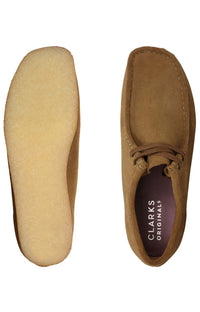 Thumbnail for Clarks Originals Wallabee Low Men's Cola Suede 26155518 shoe with matching accessories