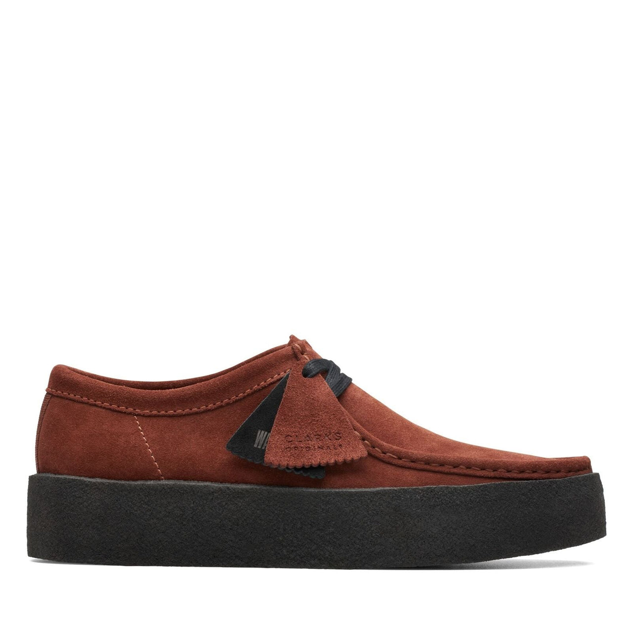 Clarks Women's Wallabee Cup Rust Suede 26173658 shoe from front view with laces 
