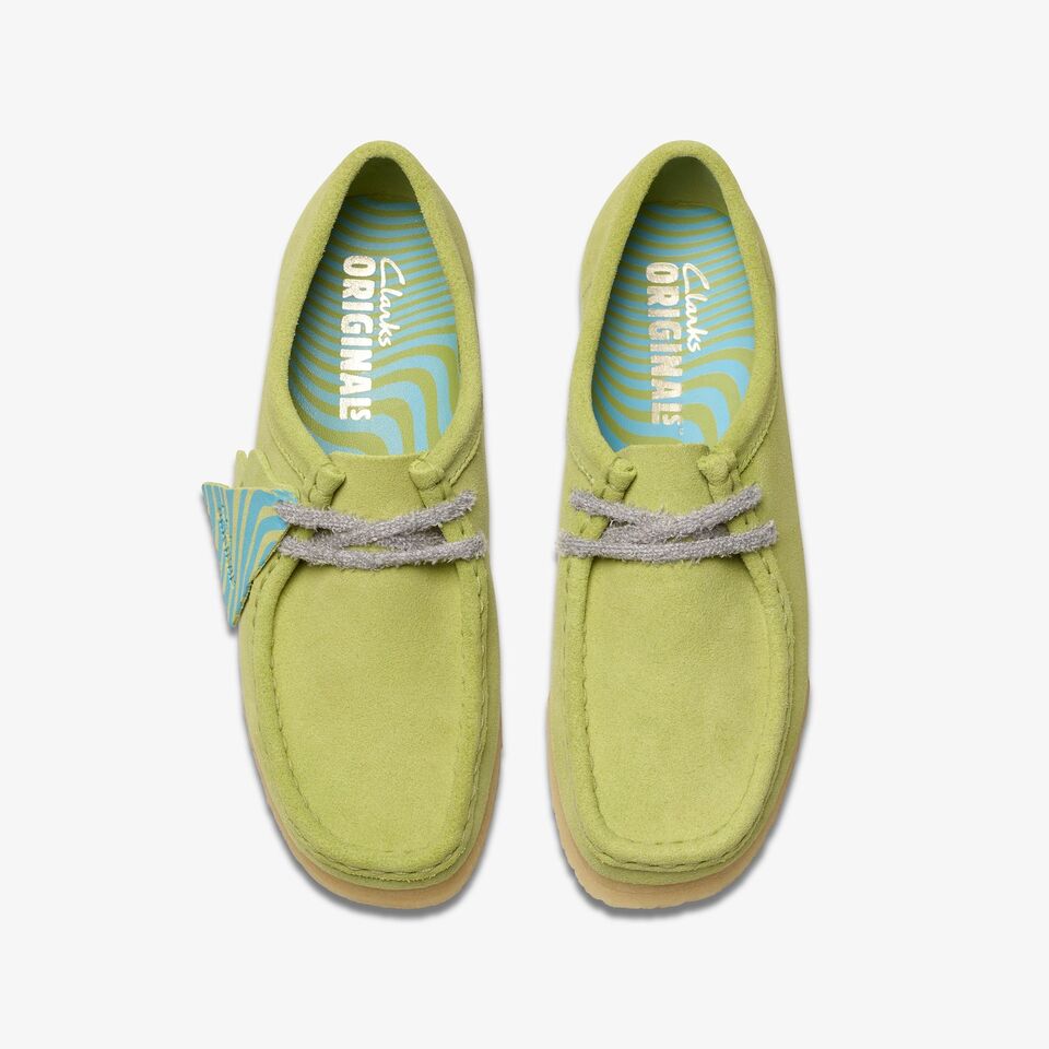 Stylish and comfortable Clarks Women Wallabee Pale Lime Suede 26175670 shoes